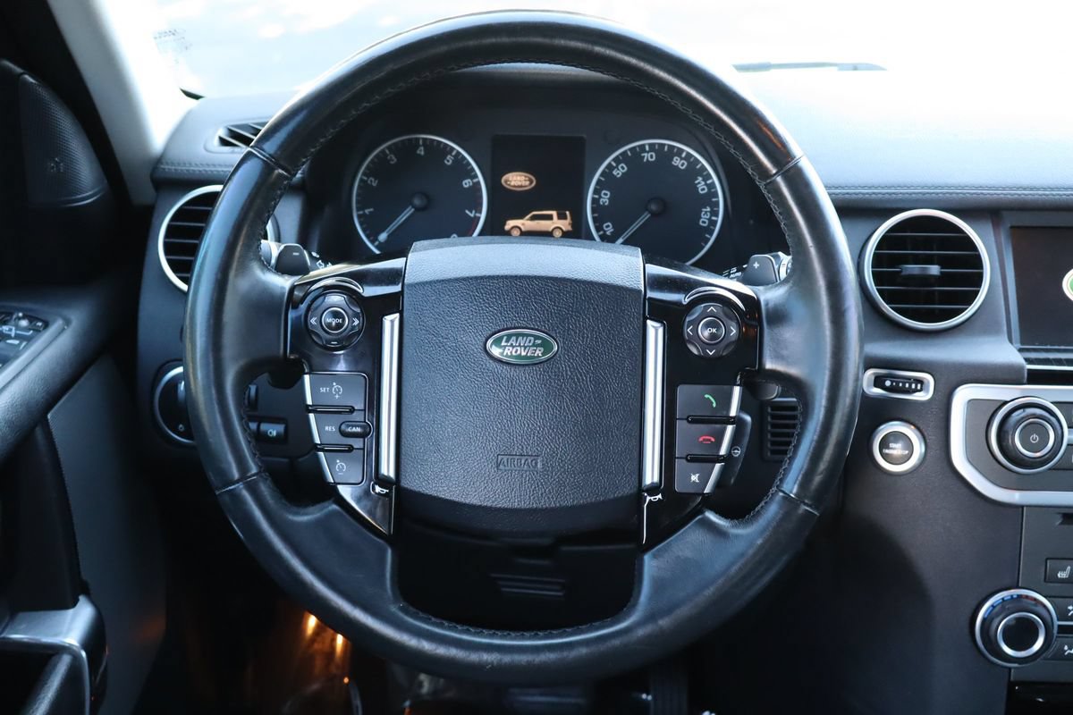 Used 2016 Land Rover LR4 HSE AWD/4WD image 19