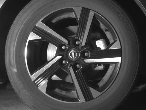 Used 2025 Nissan Sentra SV FWD image 13