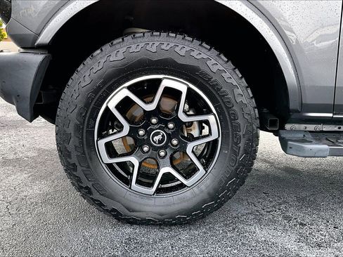 Used 2021 Ford Bronco Outer Banks image 8