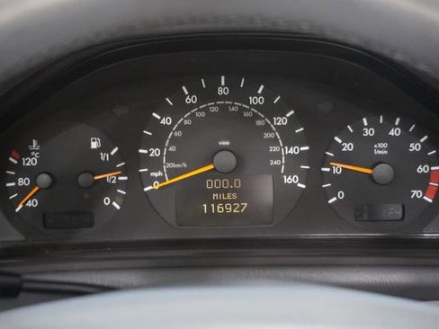 Used 2002 Mercedes-Benz CLK 320 Cabriolet w/ K4 Opt Pkg image 18