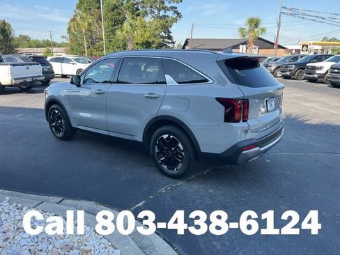 Used 2024 Kia Sorento S w/ Panoramic Sunroof Package FWD image 38