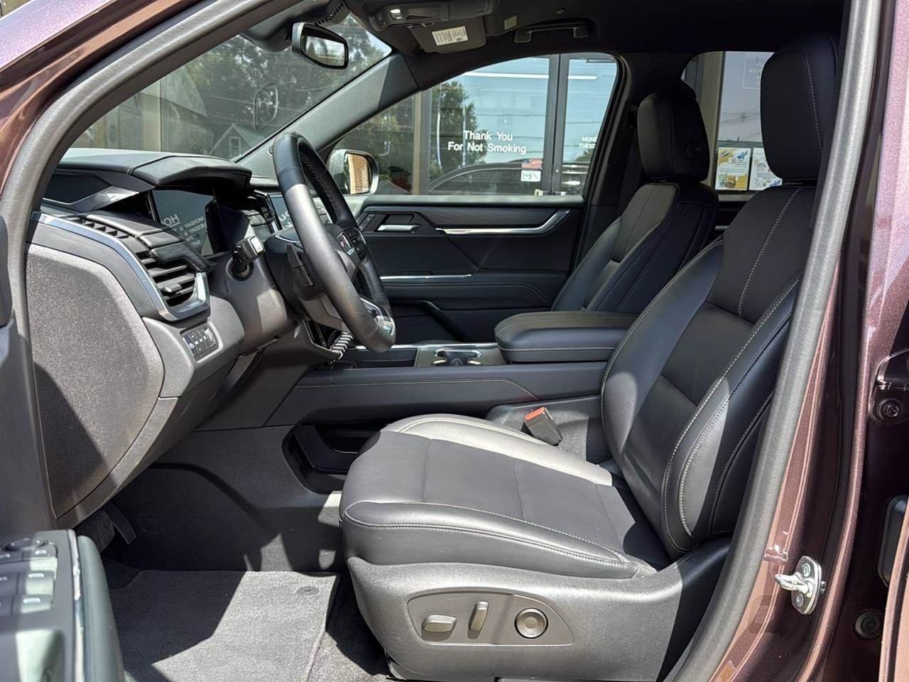 Used 2024 GMC Acadia Elevation AWD/4WD image 8
