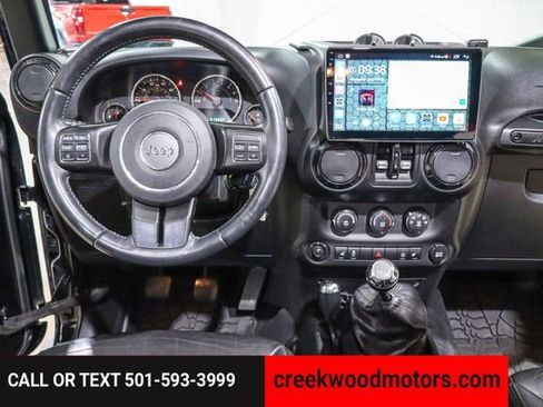 Used 2017 Jeep Wrangler Unlimited Sahara image 43