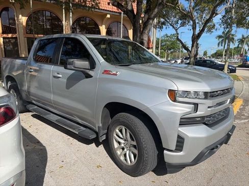 Used 2021 Chevrolet Silverado 1500 RST w/ Z71 Off-Road Package image 3