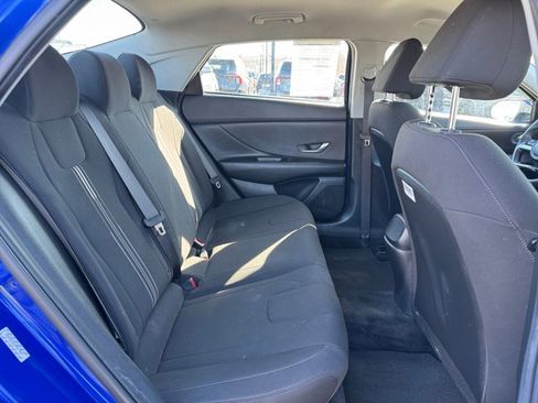 Certified 2023 Hyundai Elantra SEL image 29