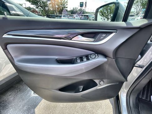 Used 2023 Buick Enclave Essence FWD image 22