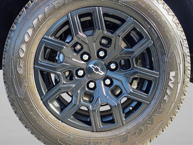 Certified 2026 Chevrolet Colorado W/T w/ WT Custom Package RWD image 9