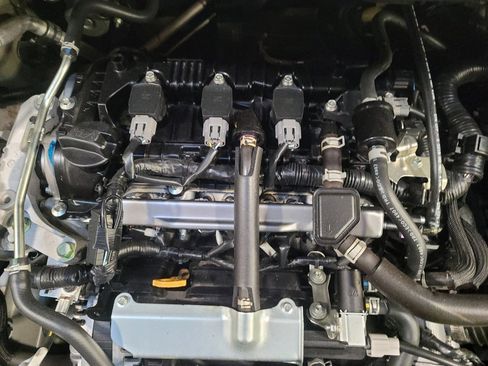 Used 2025 Nissan Versa S w/ Trunk Package FWD image 30