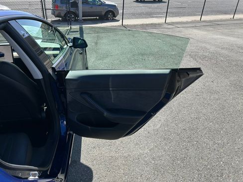 Used 2023 Tesla Model 3 Standard Range RWD image 36