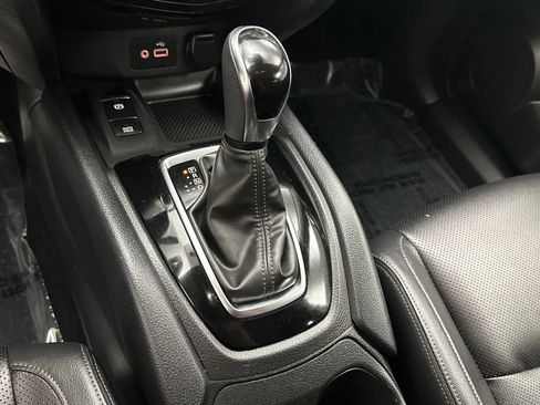 Certified 2022 Nissan Rogue Sport SL image 13