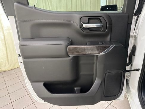 Used 2020 Chevrolet Silverado 1500 LTZ w/ LTZ Premium Package image 38