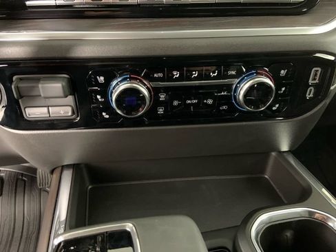 Used 2026 GMC Sierra 1500 SLT AWD/4WD image 27
