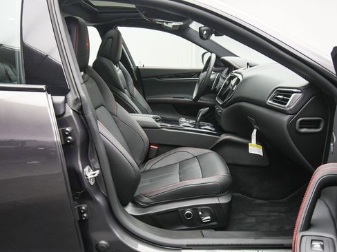 New 2024 Maserati Ghibli Modena Ultima Q4 image 43