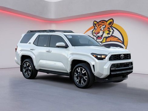 Used 2025 Toyota 4Runner TRD Sport Premium image 3