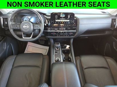 Used 2023 Nissan Pathfinder SL
