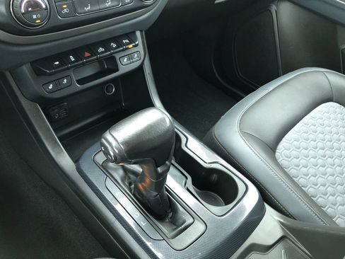 Used 2020 Chevrolet Colorado Z71 image 18