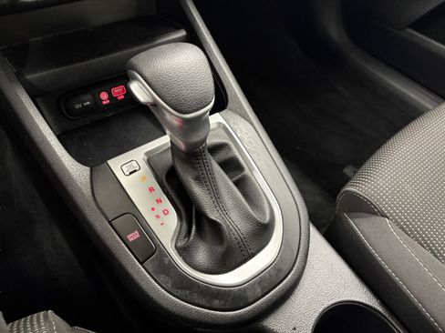 Used 2020 Kia Forte LXS FWD image 18