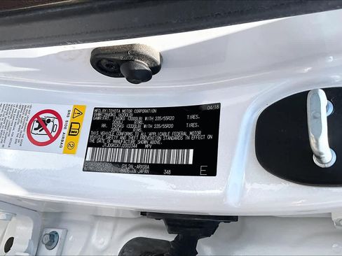 Used 2018 Lexus RX 450hL Premium w/ Premium Package AWD/4WD image 37