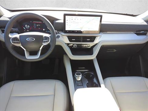 New 2025 Ford Explorer Active w/ Active Comfort Package image 15