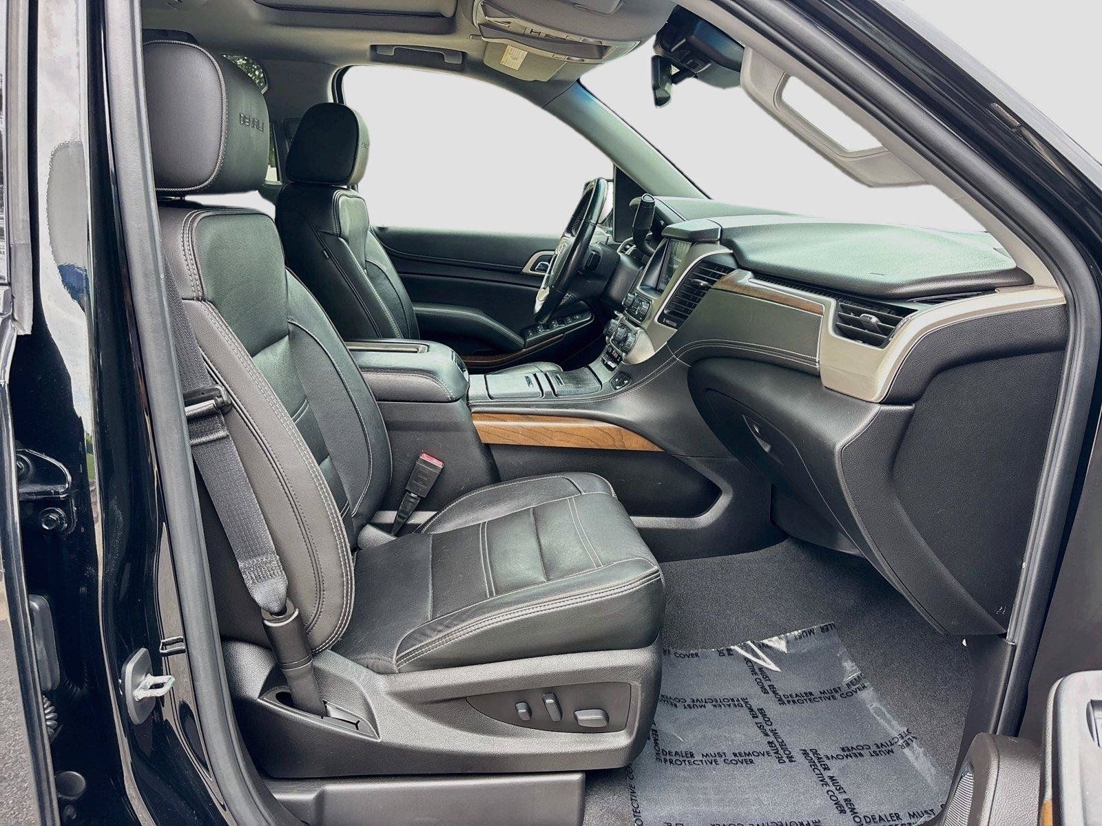 Used 2019 GMC Yukon Denali w/ Denali Ultimate Package AWD/4WD image 32