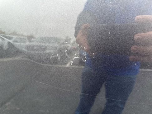 Used 2017 Chrysler Pacifica Touring-L image 28