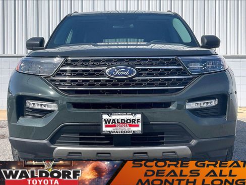 Used 2024 Ford Explorer XLT w/ Equipment Group 202A image 3