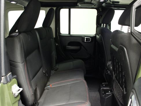 Used 2021 Jeep Wrangler Unlimited Rubicon w/ Steel Bumper Group image 15