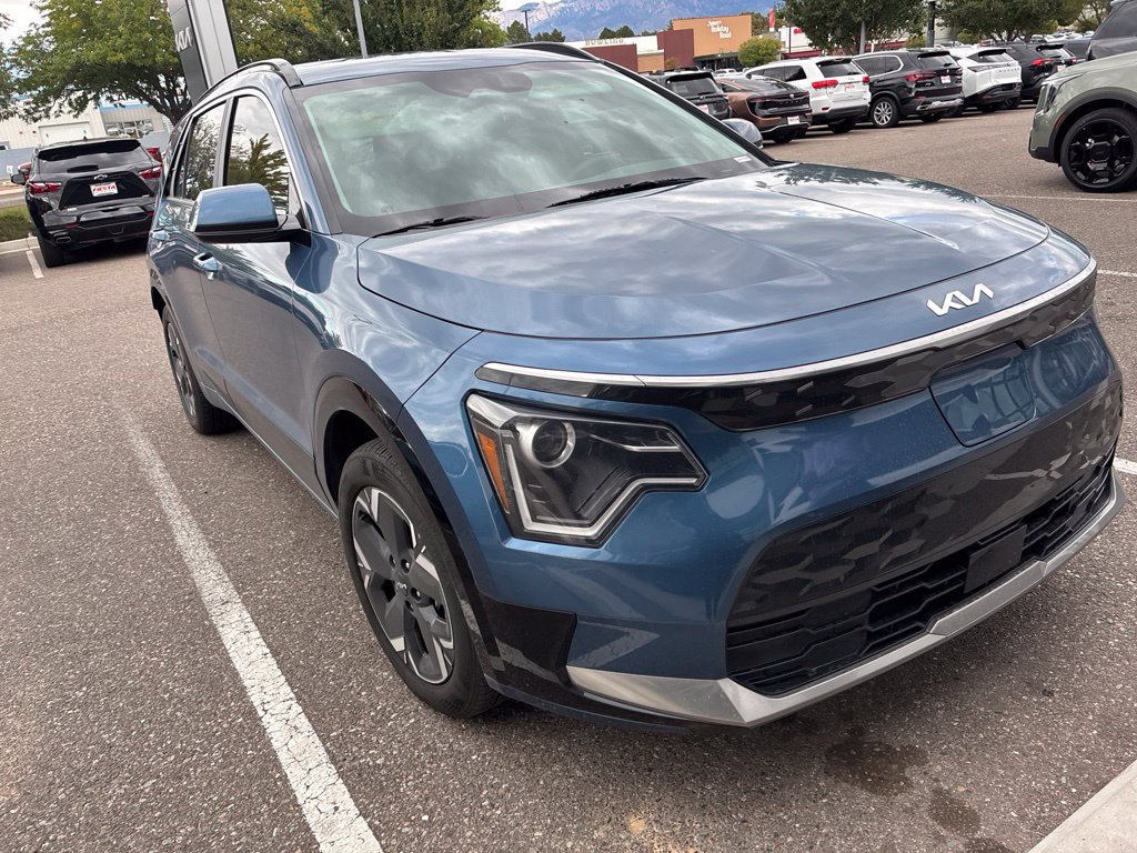 Certified 2025 Kia Niro Wind w/ Wind Preserve Package FWD image 1