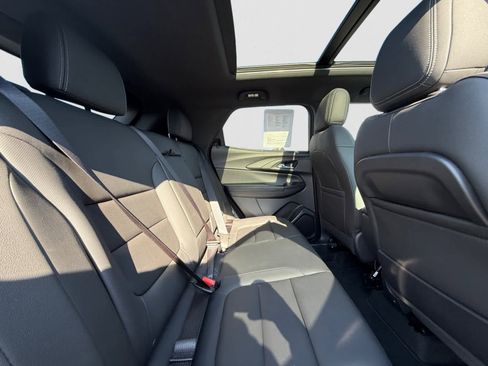 Used 2023 Chevrolet TrailBlazer ACTIV w/ Sun and Liftgate Package image 14