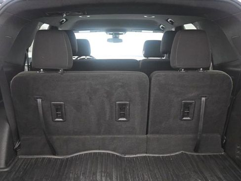 Used 2023 Chevrolet Traverse LT image 29