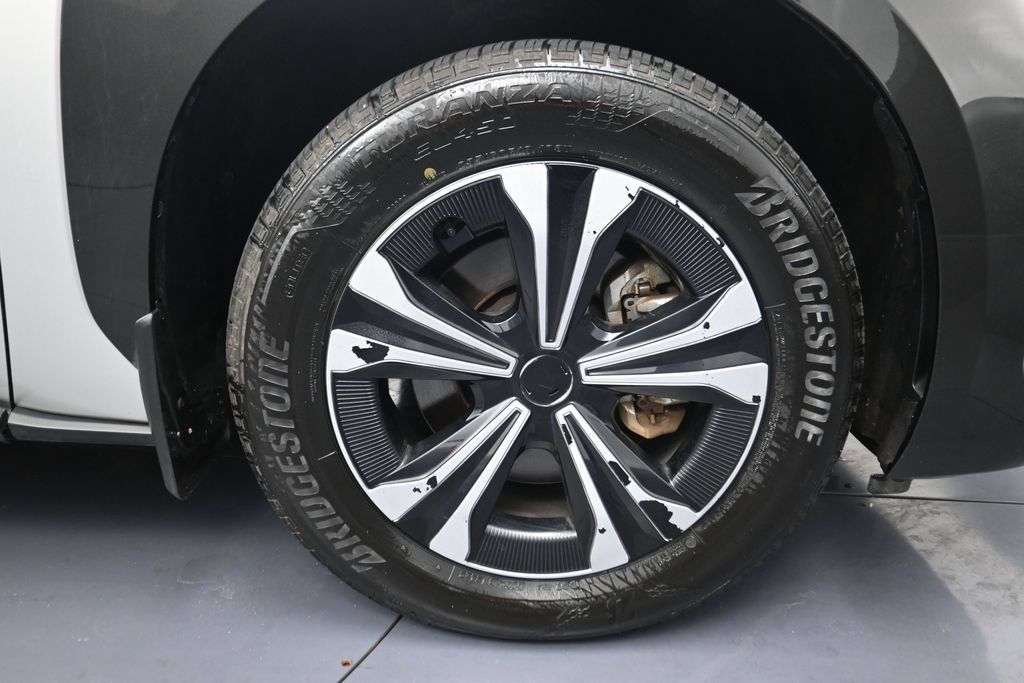 Used 2024 Toyota bZ4X FWD w/ Weather Package image 5