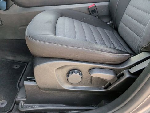 Used 2022 Ford Edge SE w/ Black Appearance Package image 13