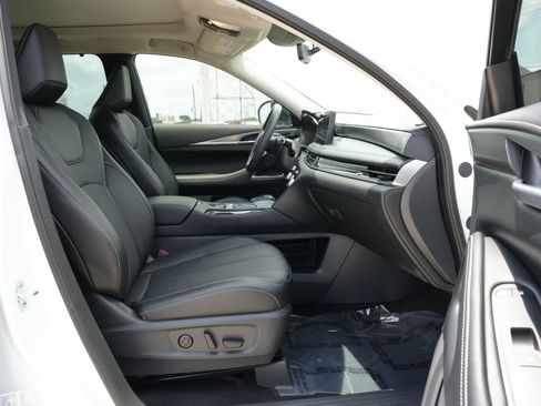 Certified 2026 INFINITI QX60 Luxe w/ Cargo Package FWD image 23