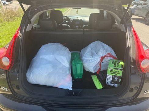 Used 2011 Nissan Juke SL w/ Sport Pkg FWD image 9
