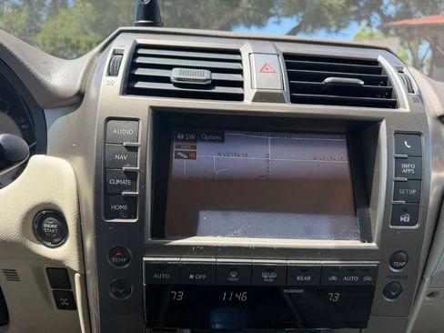 Used 2014 Lexus GX 460 w/ Premium Package AWD/4WD image 24