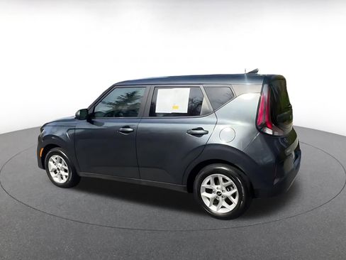 Used 2025 Kia Soul LX w/ LX Technology Package image 10