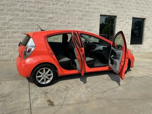 Used 2012 Toyota Prius C Three FWD image 10