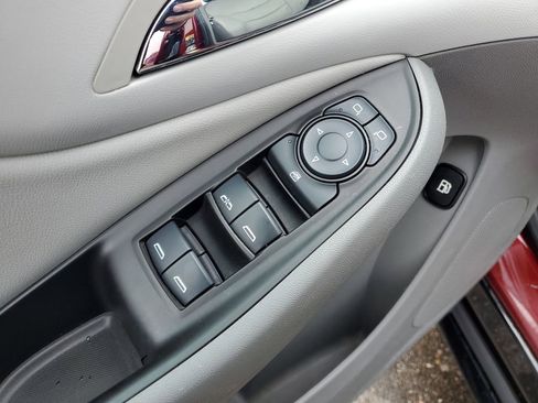 Used 2017 Chevrolet Volt LT w/ Comfort Package image 22