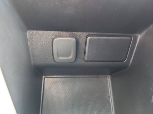 Used 2021 Chevrolet Blazer LT image 23