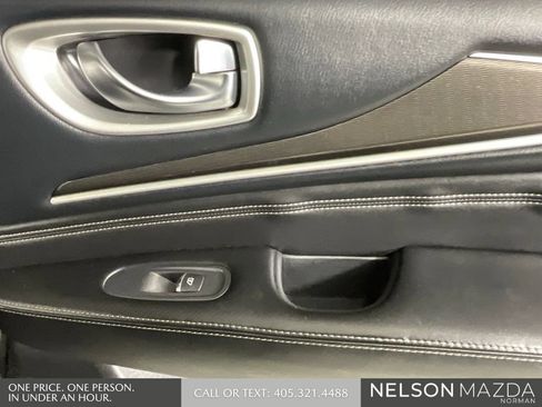 Used 2020 INFINITI QX60 Luxe w/ Essential Package FWD image 19