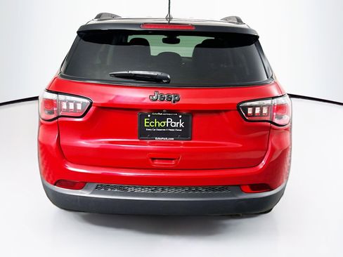 Used 2018 Jeep Compass Altitude FWD image 7