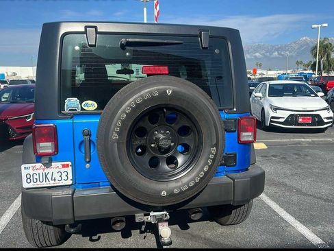 Used 2016 Jeep Wrangler Sport image 3