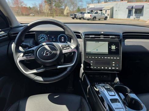 Used 2024 Hyundai Tucson Limited AWD/4WD image 3
