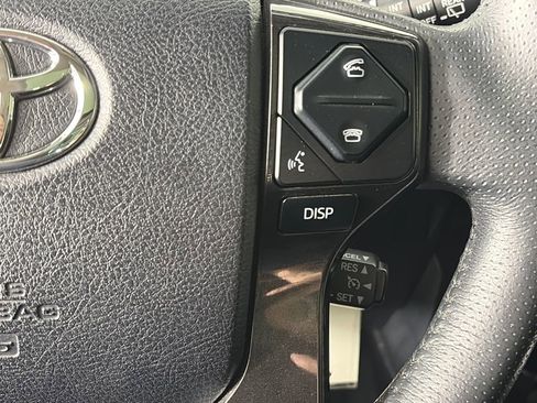 Used 2019 Toyota 4Runner TRD Off-Road Premium image 18