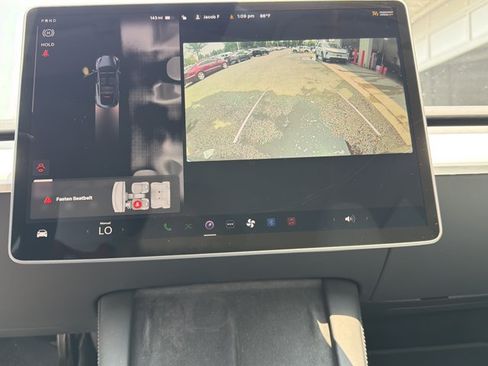 Used 2024 Tesla Model Y Performance AWD/4WD image 18