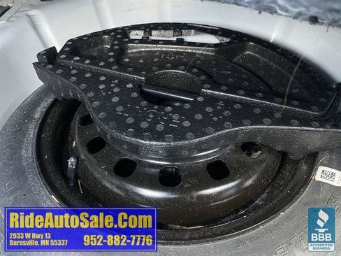 Used 2015 Ford Fiesta SE FWD image 27