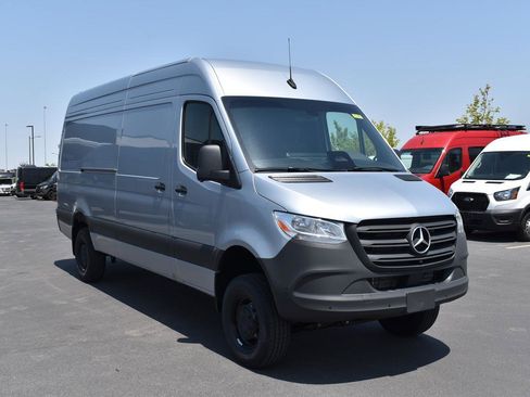 New 2025 Mercedes-Benz Sprinter 2500 image 2