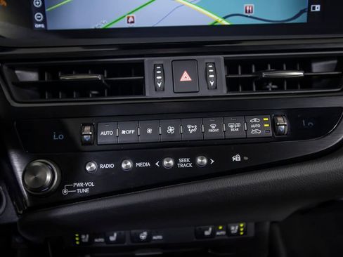 Used 2022 Lexus ES 300h w/ Premium Package FWD image 29
