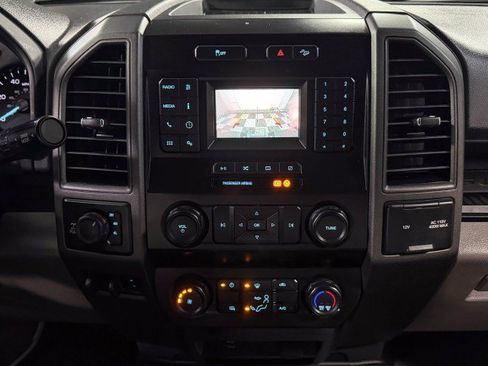 Used 2022 Ford F250 XL w/ Power Equipment Group image 27