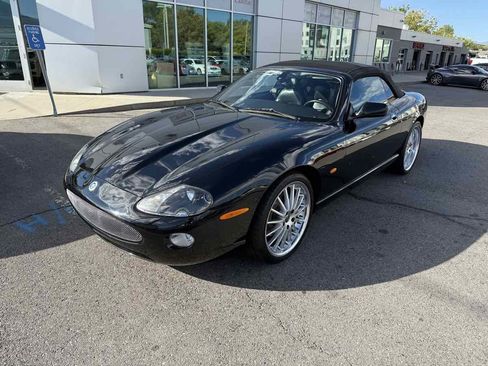 Used 2006 Jaguar XK8 Convertible image 2